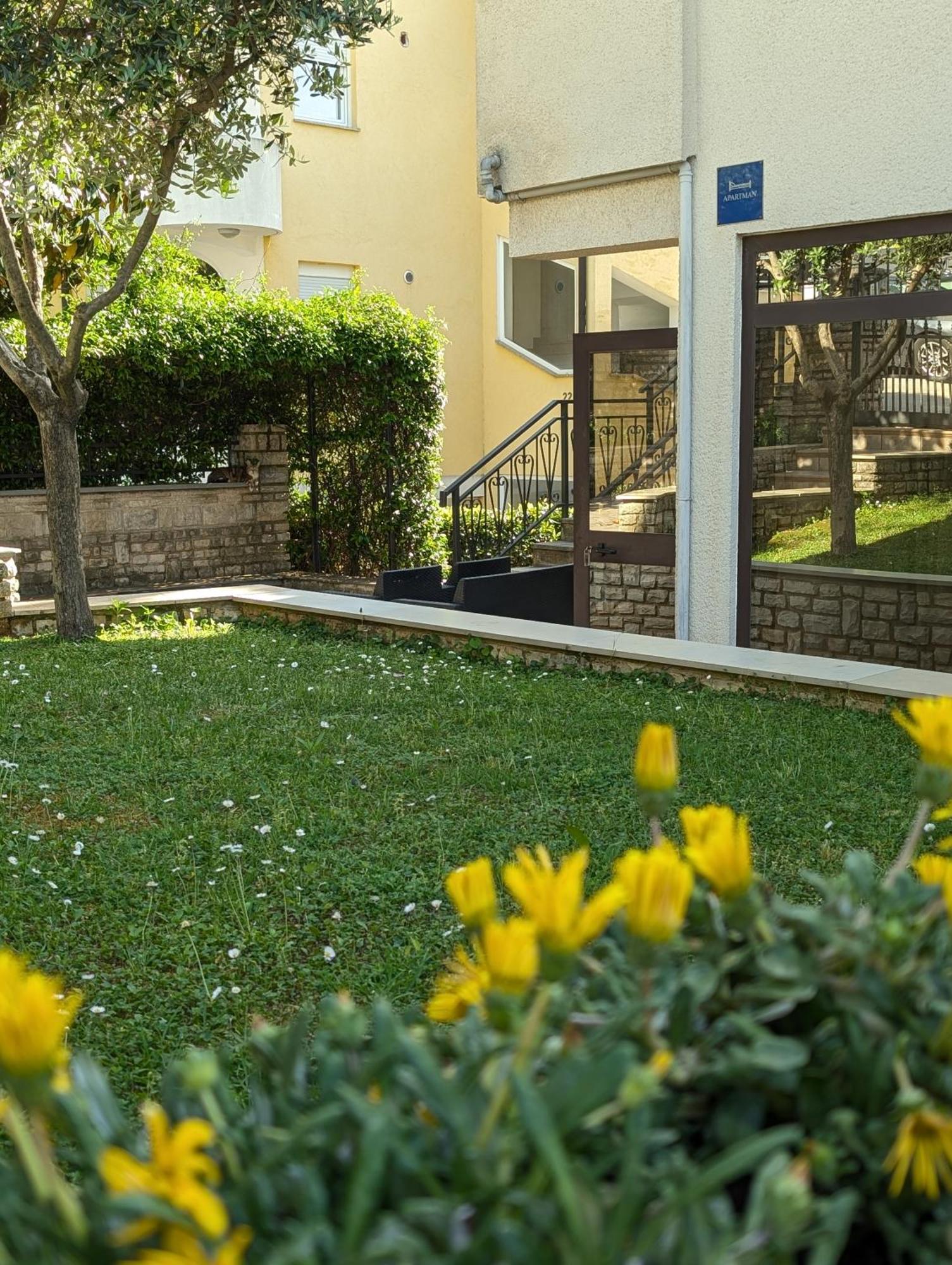 Apartments Glam Πόρετς Εξωτερικό φωτογραφία