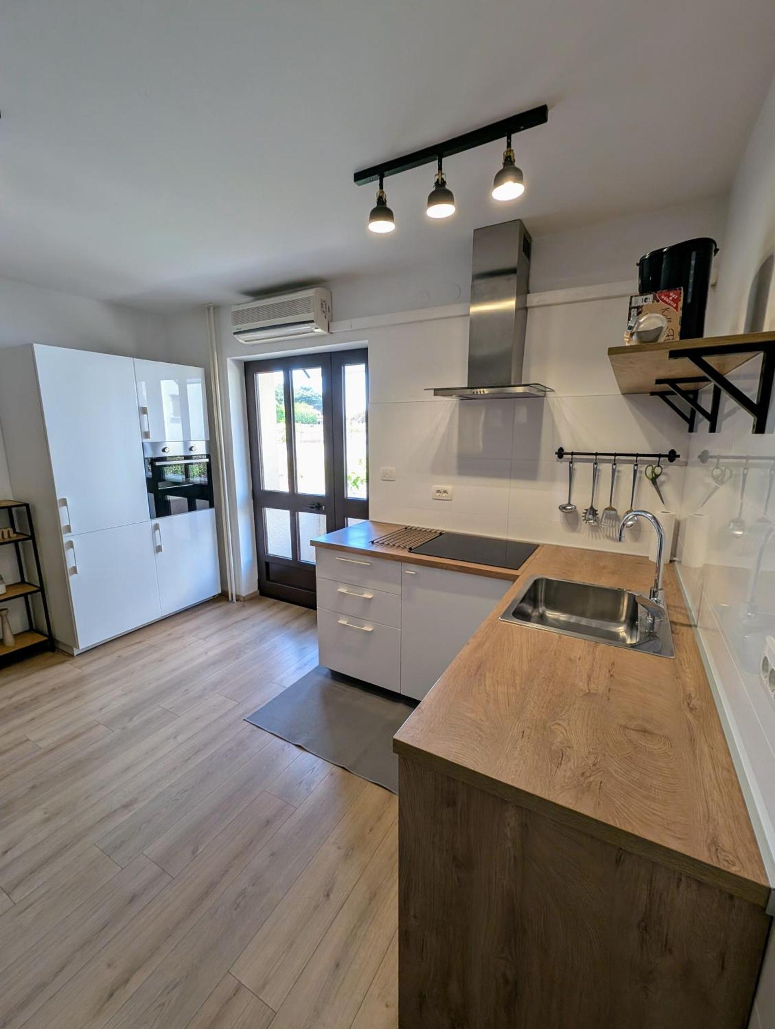 Apartments Glam Πόρετς Εξωτερικό φωτογραφία